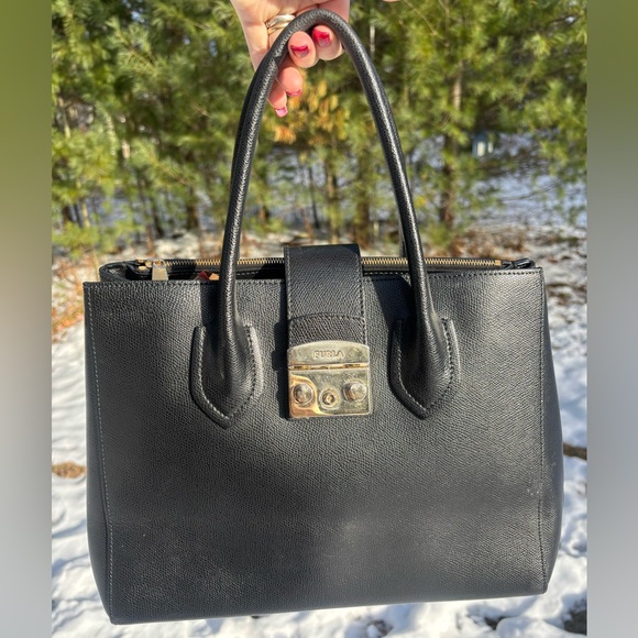 Furla Leather Shoulder Bag - Picture 15 of 16